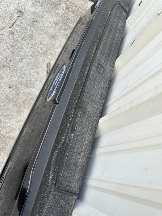 2023 2024 FORD F250 F350 F450 LARIAT POWER TAILGATE W/ STEP OEM GENUINE BLACK