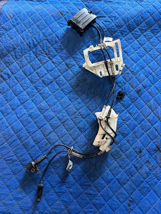 2020 BMW M8 F93 G16 REAR LEFT WHEEL ACCELERATION SPEED SENSOR OEM 6861346-10