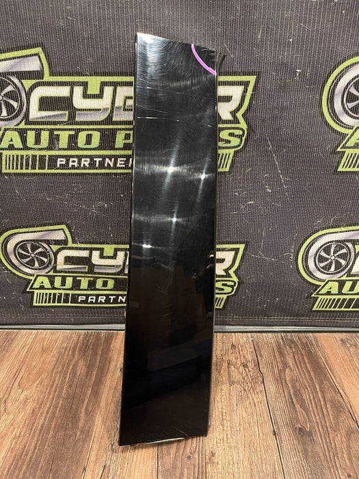 2017-2019 FORD F250 F350 REAR RIGHT GLOSS BLACK B PILLAR DOOR TRIM OEM *SCUFFS*