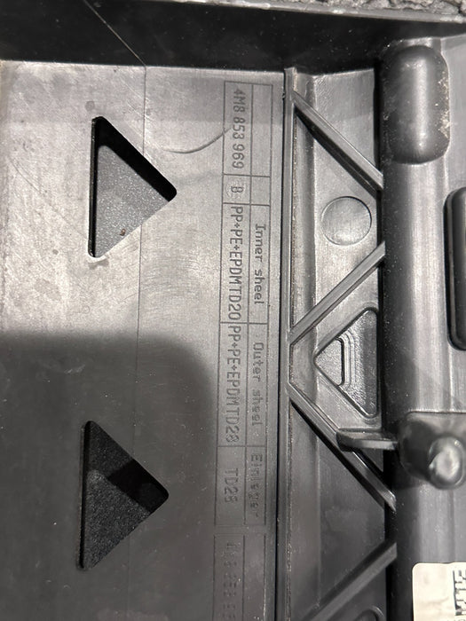 2020 AUDI RS Q8 REAR RIGHT LOWER DOOR MOLDING CARBON FIBER TRIM OEM 4M8 853 970