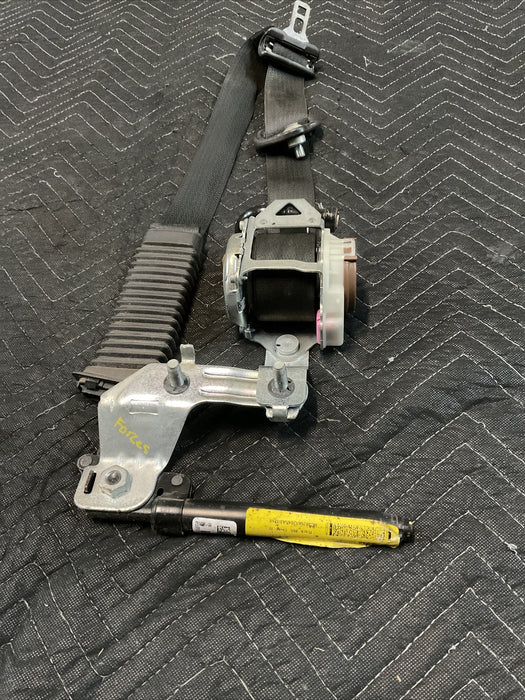 2017 FORD F250 F350 F450 PLATINUM FRONT LEFT DRIVER SEAT BELT RETRACTOR