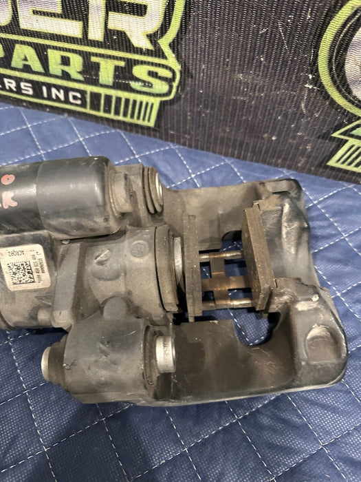 2018 AUDI R8 REAR RIGHT EMERGENCY PARKING BRAKE CALIPER OEM 4S0 615 404 D