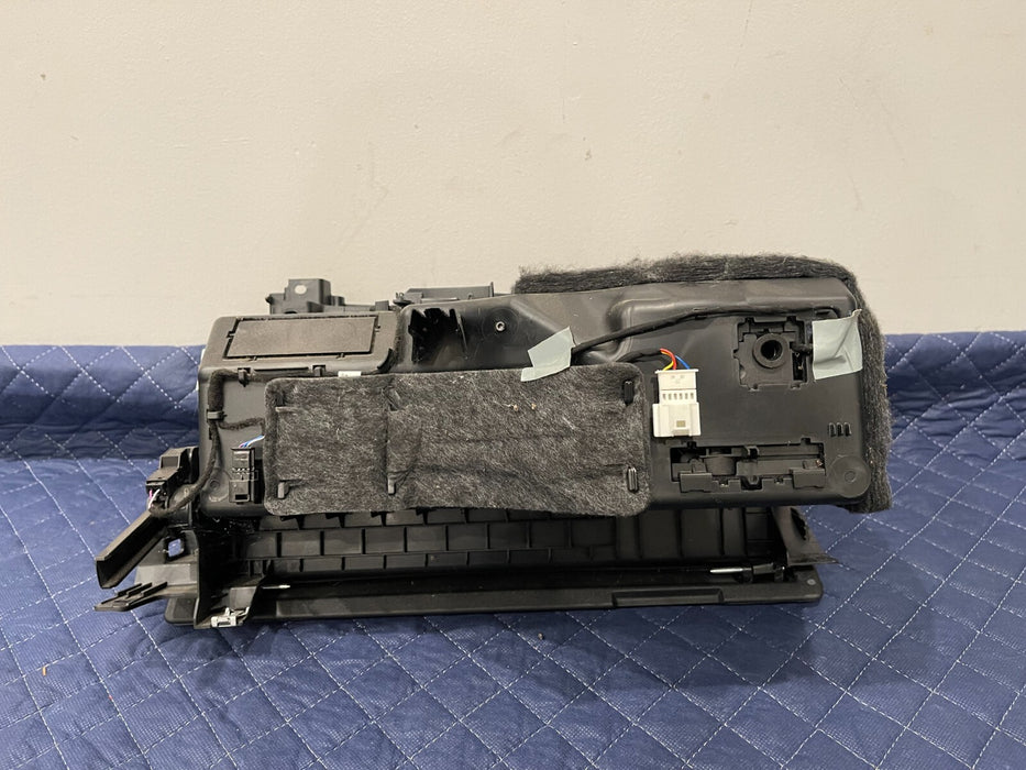 2019 MERCEDES BENZ E63S AMG FRONT DASH GLOVE BOX STORAGE COMPARTMENT OEM