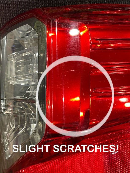 2016-19 NISSAN TITAN/XD PASSENGER RIGHT HALOGEN TAILIGHT OEM 26550 EZ20D *READ*
