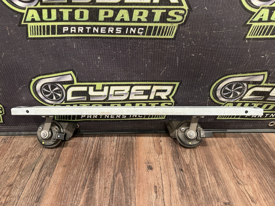 2017-18 AUDI R8 MOUNTING BRACKET W LEFT RIGHT HORN ASSEMBLY OEM