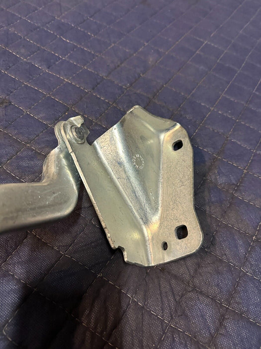 2016 2019 NISSAN TITAN XD LEFT RIGHT HOOD HINGE PAIR OEM