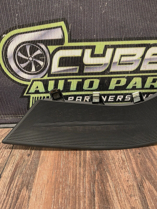 2014-15 AUDI R8 V10 INTERIOR LEFT DOOR PANEL SPEAKER COVER OEM 423 868 687 A