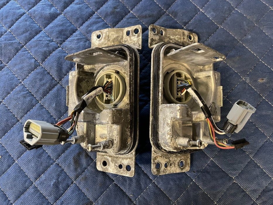 2017 2019 2019 FORD F250 F350 F450 LEFT RIGHT TAIL LIGHT BLIND SPOT BRACKETS