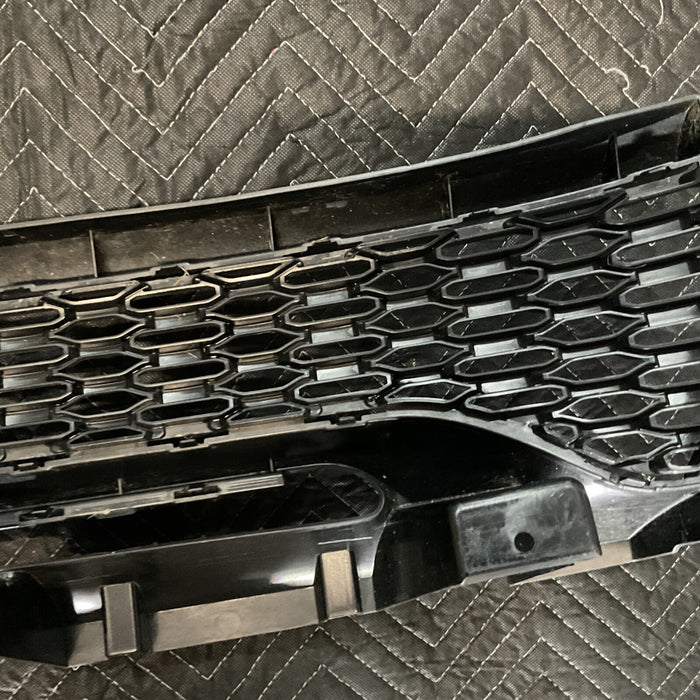 2020 DODGE CHARGER HELLCAT WIDEBODY FRONT BUMPER GRILLE OEM 2020-2023*DAMAGE*