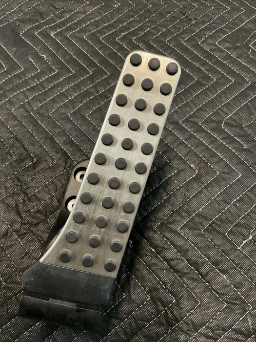2018-2021 MERCEDES E63S AMG OEM ACCELERATOR GAS PEDAL 205 300 01 04
