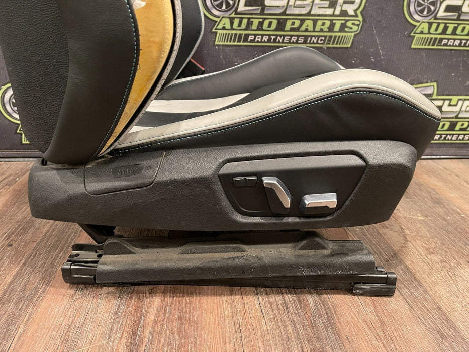 2020 BMW M4 F82 FRONT RIGHT BLACK & WHITE LEATHER SEAT HERITAGE EDITION OEM READ