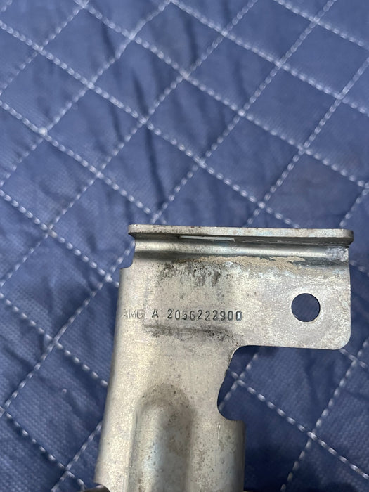 2019 MERCEDES BENZ C63 S AMG AUXILIARY WATER PUMP UPPER BRACKET OEM