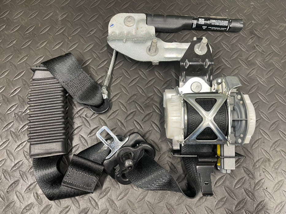2017 FORD F250 F350 F450 PLATINUM FRONT PASSENGER SEATBELT