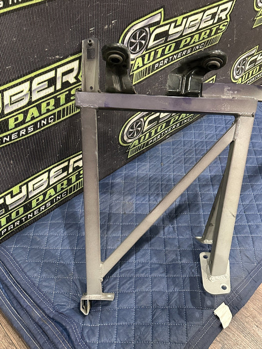 2014 AUDI R8 FRONT RIGHT FRAME RAIL BRACE FENDER MOUNT BRACKET 420 805 358 C