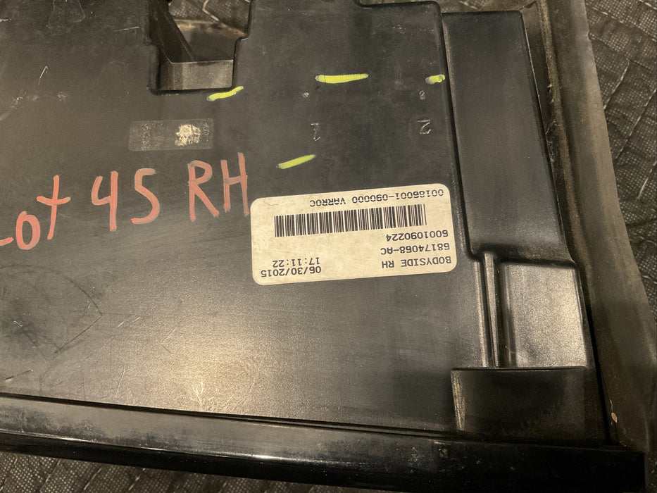 2015 DODGE CHALLENGER SCATPACK RIGHT PASSENGER REAR TAIL LIGHT OEM