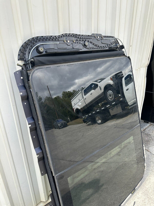 2020 2021 2022 FORD F250 F350 F450 PLATINUM TWIN PANEL MOONROOF ASSEMBLY OEM