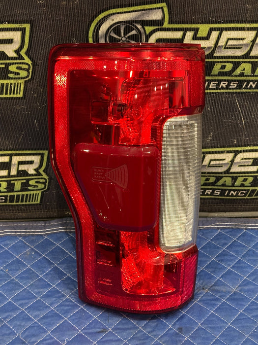 2017-2019 FORD F250 F350 F450 DRIVER LEFT HALOGEN TAIL LIGHT OEM
