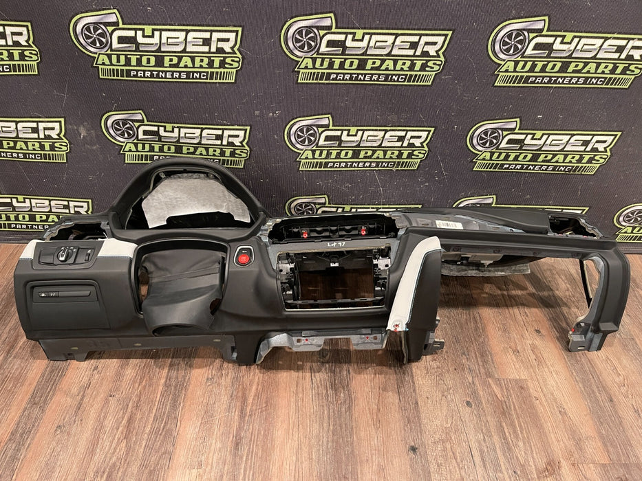 2020 BMW M4 F82 DASH DASHBOARD PANEL W/ BAG OEM *MINOR FLAW/READ*