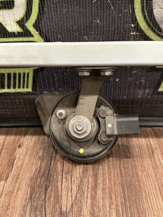 2017-18 AUDI R8 MOUNTING BRACKET W LEFT RIGHT HORN ASSEMBLY OEM