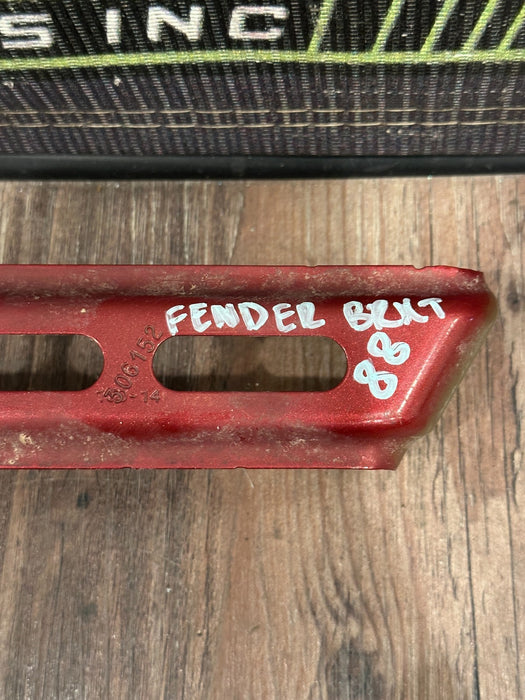 2016 2019 NISSAN TITAN XD PRO-4X FENDER BRACKET OEM