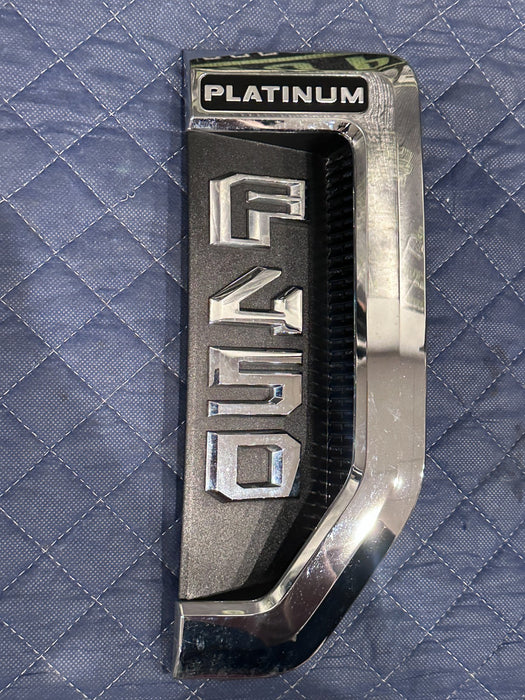 2017 2020 FORD F450 PLATINUM PASSENGER RIGHT CHROME FENDER EMBLEM BADGE OEM
