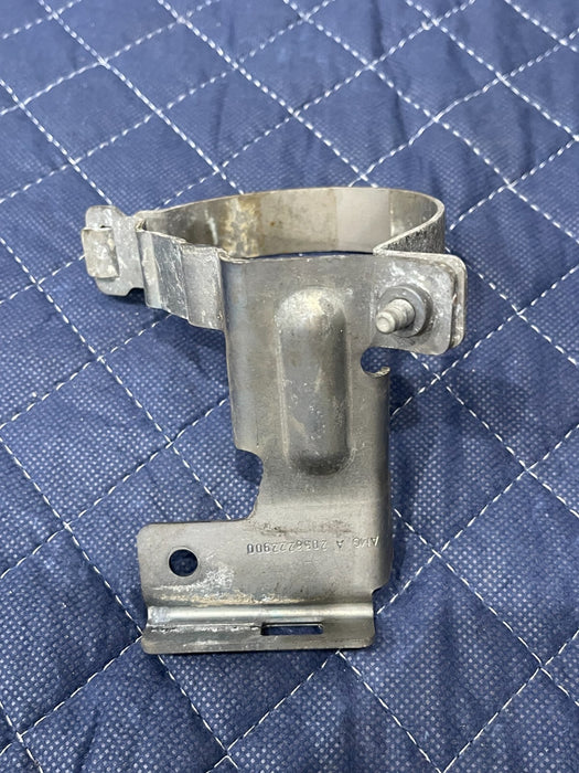 2019 MERCEDES BENZ C63 S AMG AUXILIARY WATER PUMP UPPER BRACKET OEM