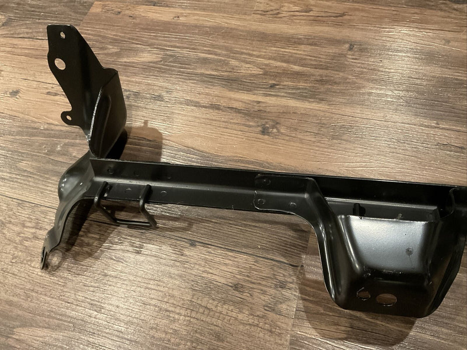 2017 MERCEDES-BENZ C63 AMG CABRIOLET REAR BACK PANEL BRACKET 2056103100