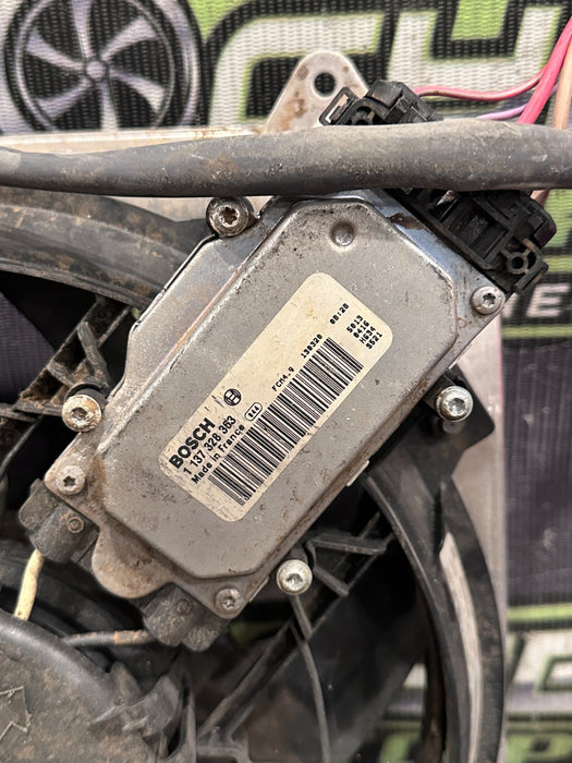 2008-2015 AUDI R8 FRONT PASSENGER RIGHT ENGINE COOLING FAN OEM 420 121 197 B