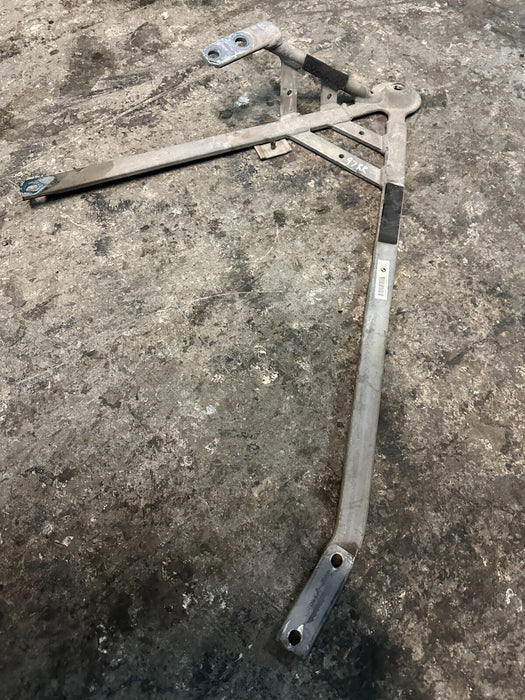 2020 BMW M4 REAR RIGHT SUSPENSION BRACKET OEM 67228464607