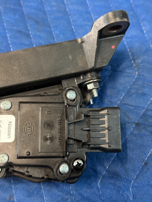 2016 - 2019 NISSAN TITAN XD OEM THROTTLE ACCELERATOR GAS PEDAL 2017 2018