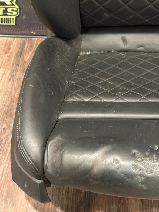 2017 2021 AUDI R8 PLUS RIGHT PASSENGER OEM GENUINE DIAMOND STITCHED ~WEAR~