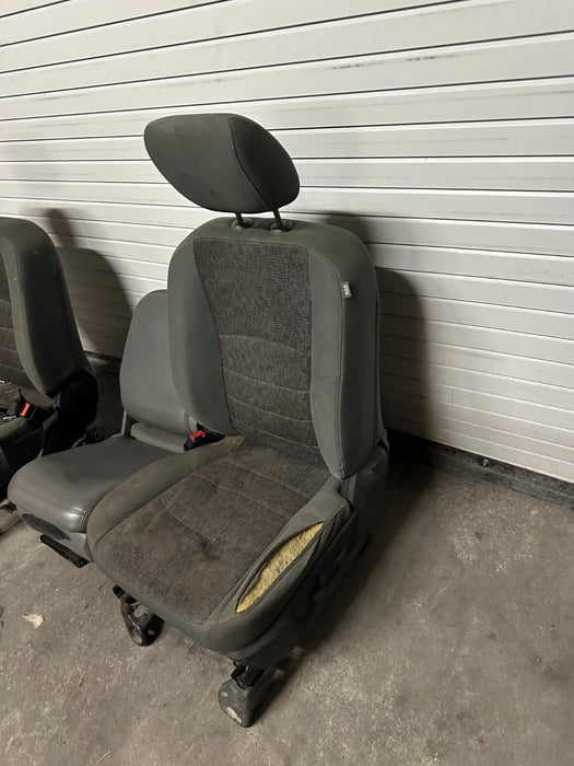 2015 2016 2017 2018 RAM 2500 3500 BIG HORN FRONT SEATS W/ JUMP SEAT CONSOLE OEM