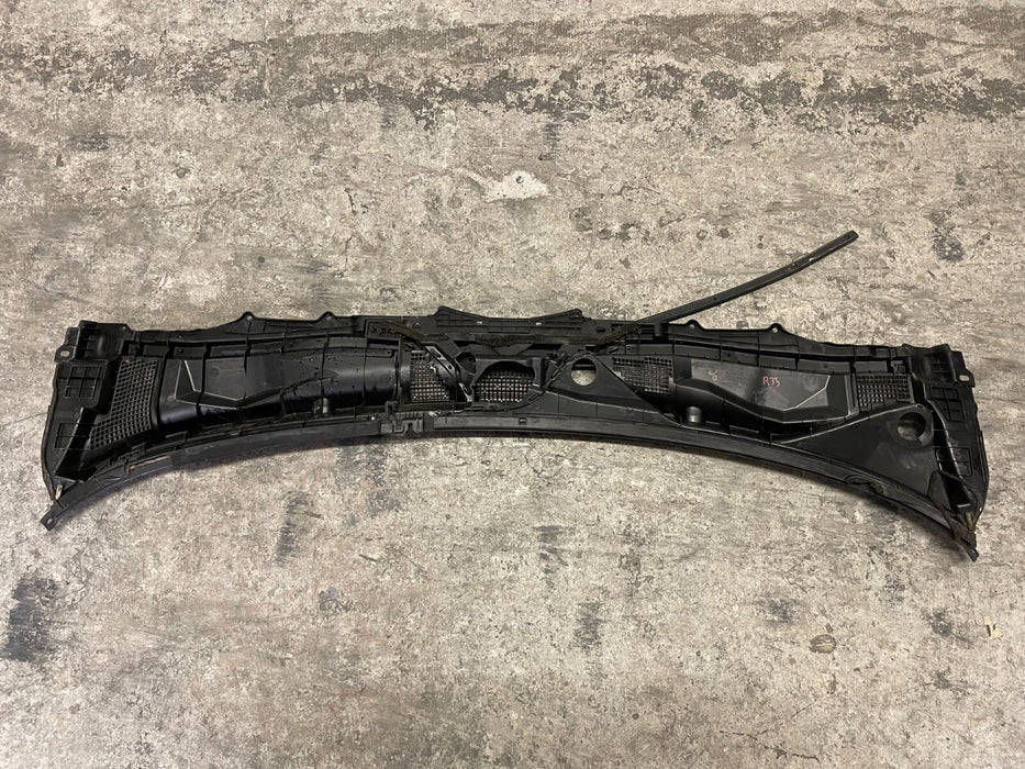2018 NISSAN 370Z NISMO OEM FACTORY WINDSHIELD WIPER COWL 2009-2020