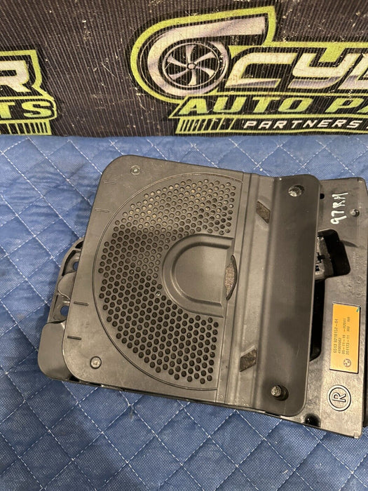 2020 BMW M4 SUBWOOFER RIGHT HARMAN KARDON CENTRAL SPEAKER 6513 9210152-04