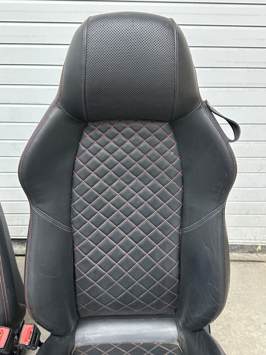 2017 AUDI R8 LEFT RIGHT RED DIAMOND STITCHED SEATS OEM *WEAR/READ DESC*