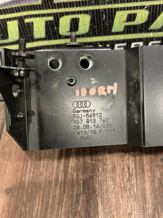 2017-18 AUDI R8 PASSENGER RIGHT REINFORCEMENT PLATE BRACKET OEM 4S7 813 762 C