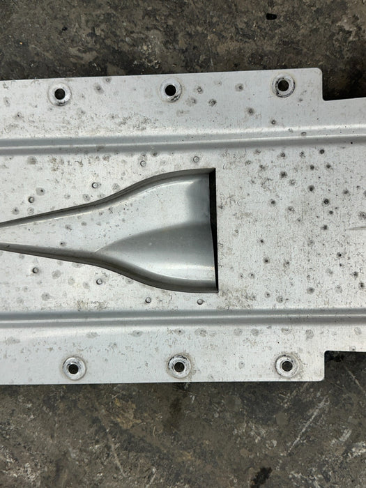 2014 AUDI R8 OEM CENTER UNDERBODY SKID PLATE SPLASH SHIELD PANEL 420 825 102 A