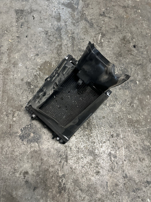 2017 AUDI R8 V10 FRONT RIGHT RADIATOR A/C CONDENSER 4S0 816 411 4S0 121 252 B