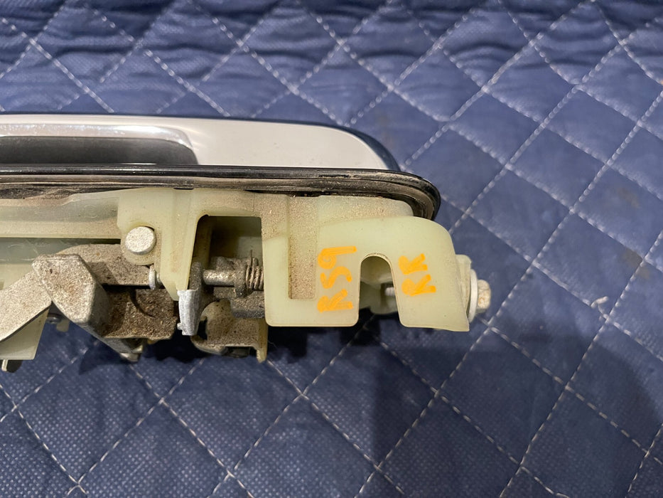 2017-2019 FORD F250 F350 F450 REAR PASSENGER RIGHT BLACK/CHROME DOOR HANDLE (G1)