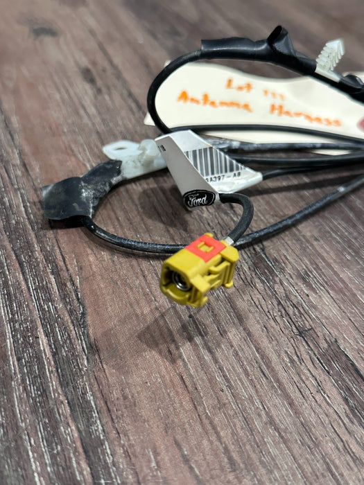 2017-2019 FORD F250 F350 ANTENNA CABLE HARNESS OEM HC3T-19A397-AB