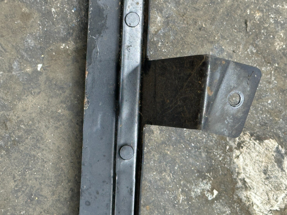 2014 AUDI R8 ECM ECU PCM RIGHT LOWER BRACKET MOUNT OEM 420 907 462 B