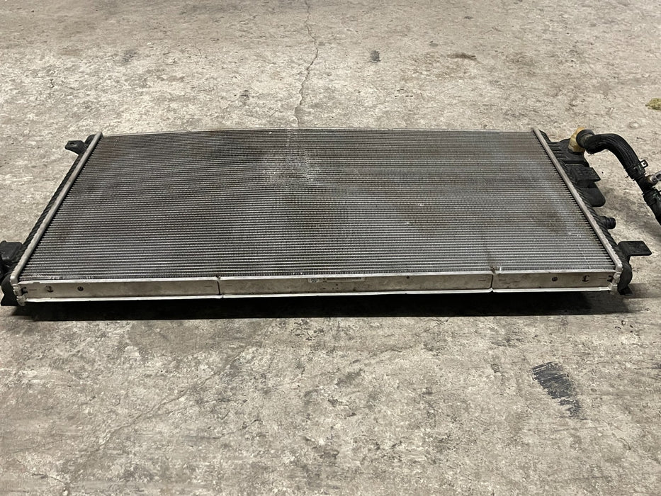 2017-2019 FORD F250 F350 6.7L DIESEL SUPERDUTY RADIATOR W/ HOSES OEM *BENT*