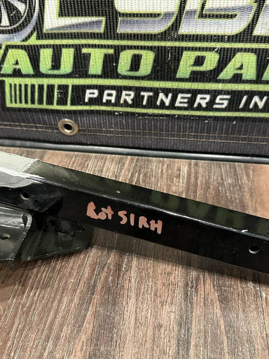 2017-18 AUDI R8 FRONT RIGHT RADIATOR SUPPORT BRACKET OEM 4S0 805 124 B