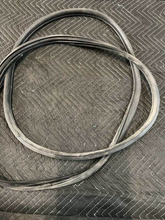 2016 NISSAN TITAN REAR RIGHT PASSENGER DOOR SEAL WEATHER STRIP OEM