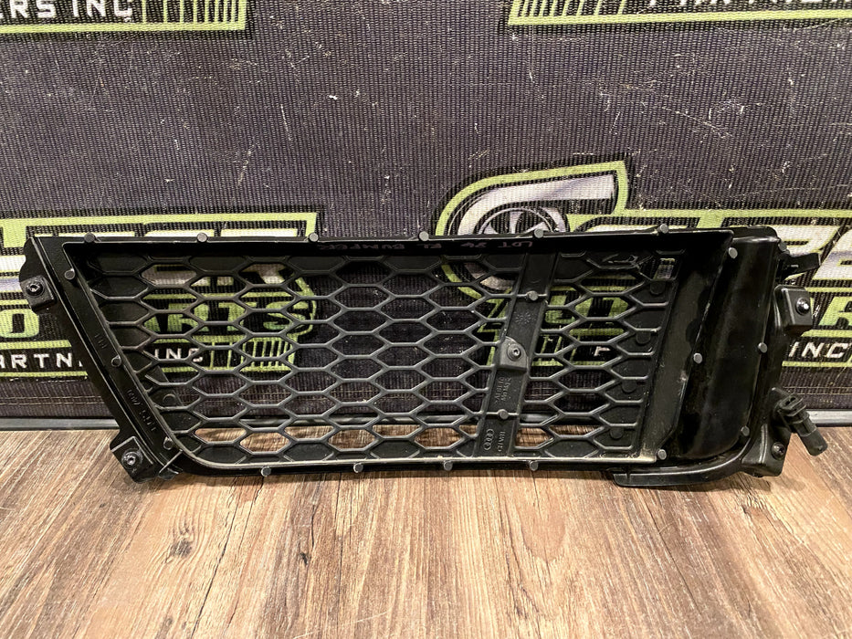 2017 2018 AUDI R8 PLUS REAR LEFT BUMPER GRILLE VENT OEM
