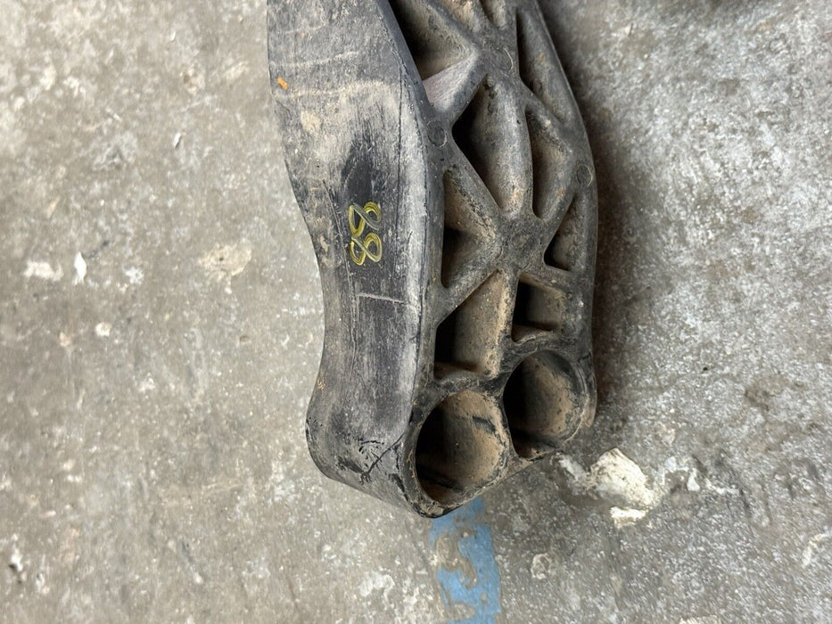 2016 2018 2019 NISSAN TITAN XD PRO-4X REAR BUMPER STEP ASSIST 999T7 W4820