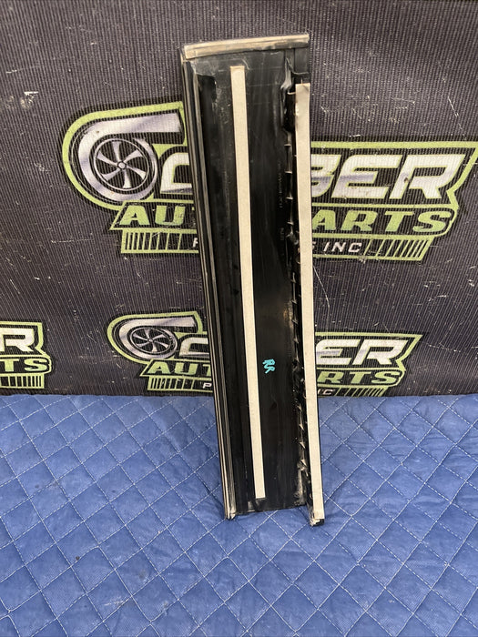 2017 FORD F250 F350 REAR RIGHT GLOSS EXTERIOR B PILLAR DOOR TRIM OEM~SCRATCHES~