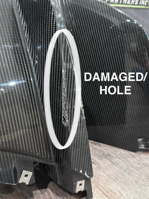 17-18 AUDI R8 CARBON FIBER REAR BUMPER DIFFUSER OEM *DAMAGE/READ* 4S0 807 521 D