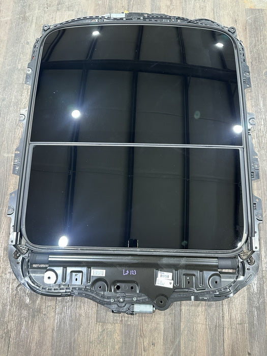 2018-2024 LAMBORGHINI URUS PANORAMIC GLASS MOON ROOF SUN ROOF COMPLETE OEM