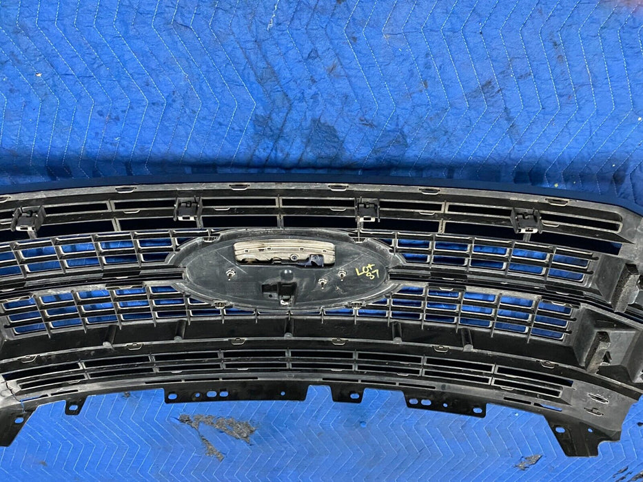 2017 2018 2019 FORD F250 F350 F450 PLATINUM CHROME GRILLE OEM ~DAMAGE~